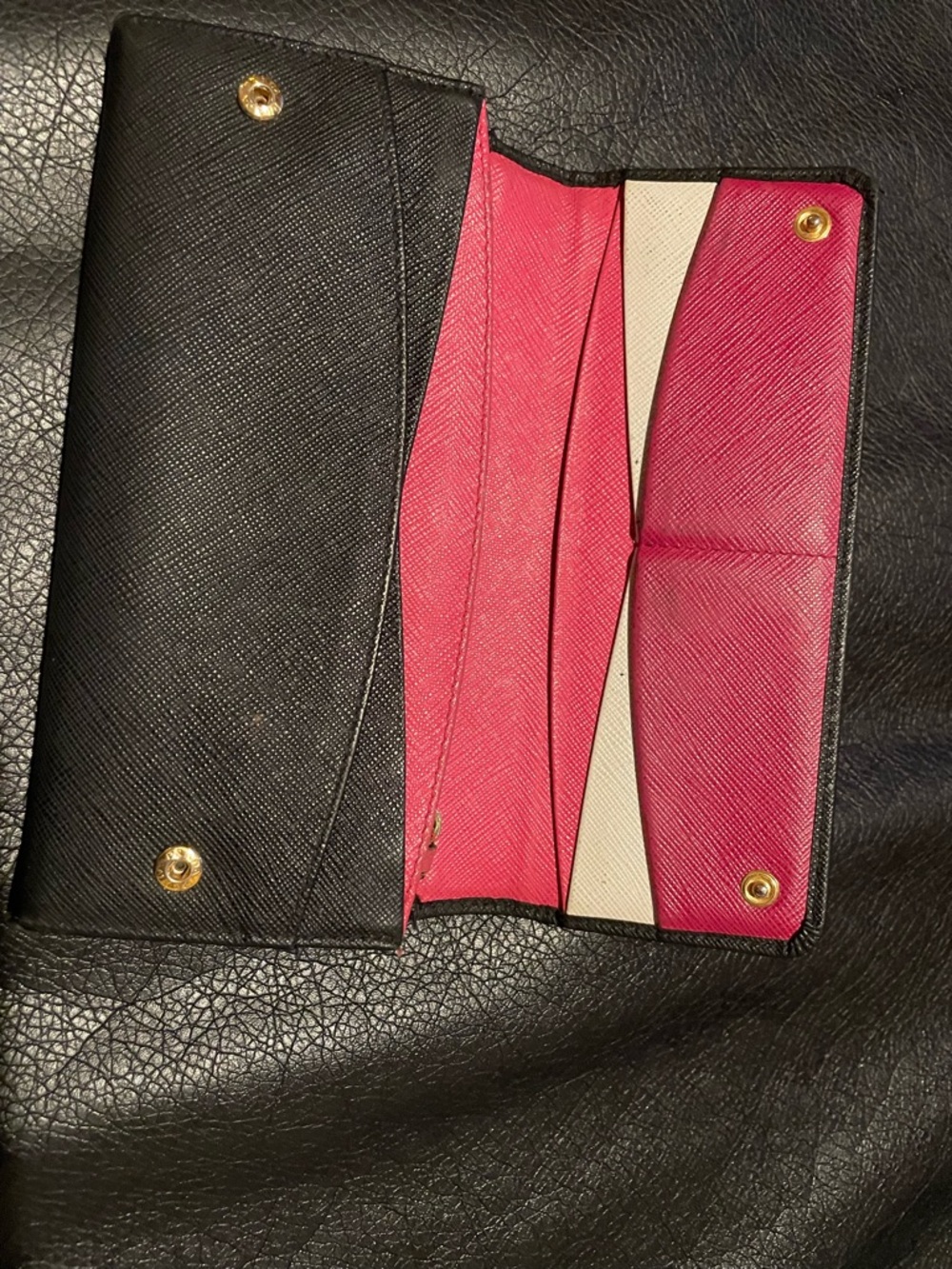 Large Prada Black Saffiano Leather wallet - Picture 15 of 16